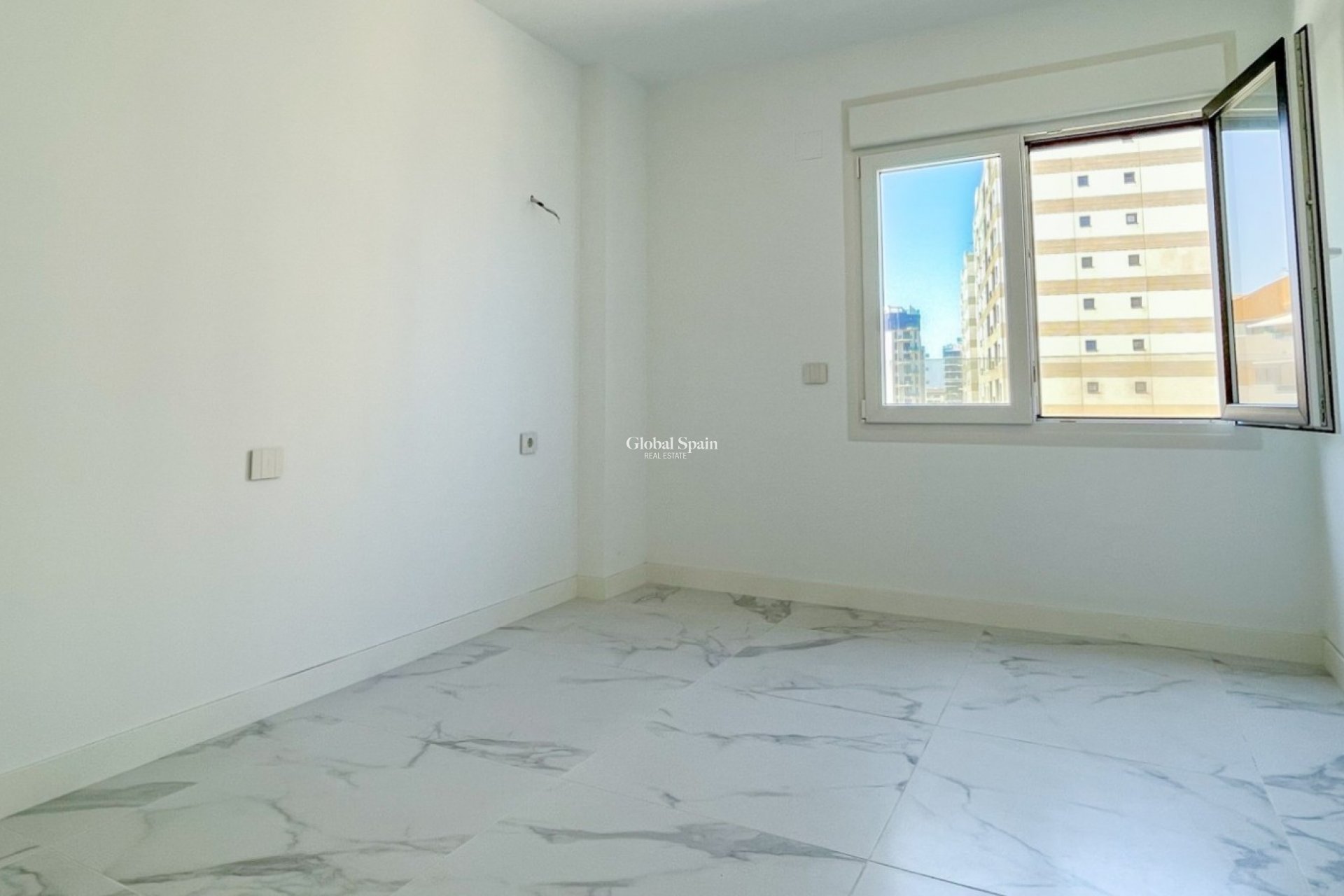 Revente - APPARTEMENT -
ORIHUELA COSTA - Costa Blanca