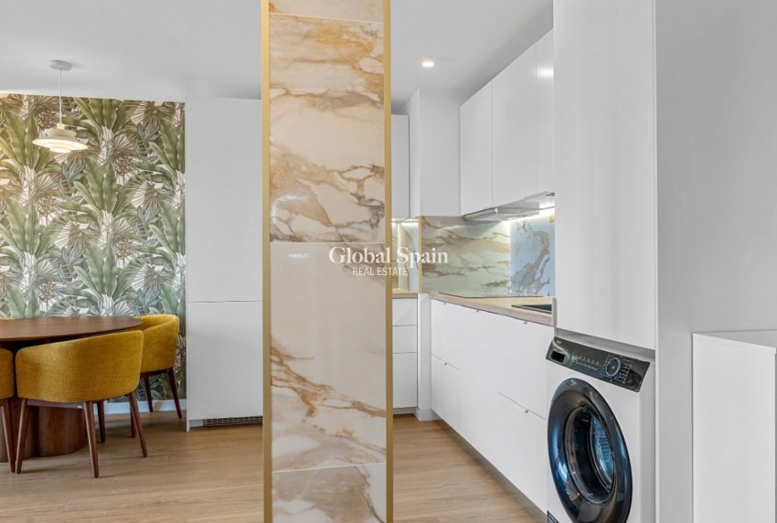Revente - APPARTEMENT -
ORIHUELA COSTA - Costa Blanca