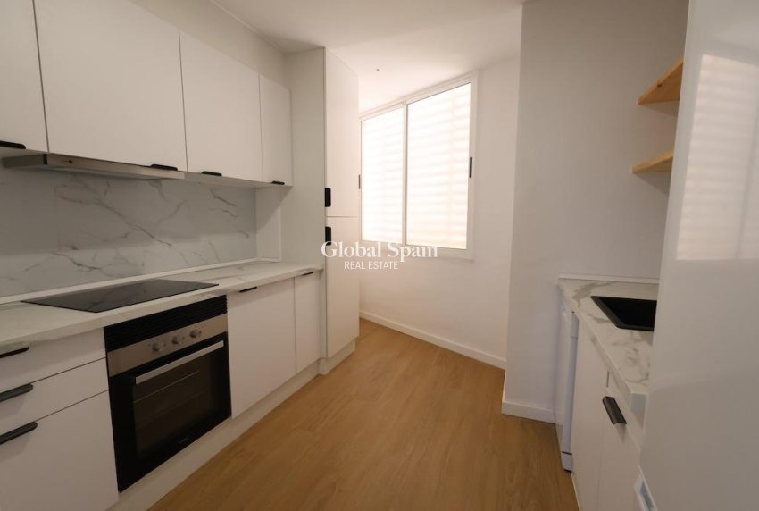 Revente - APPARTEMENT -
ORIHUELA COSTA - Costa Blanca