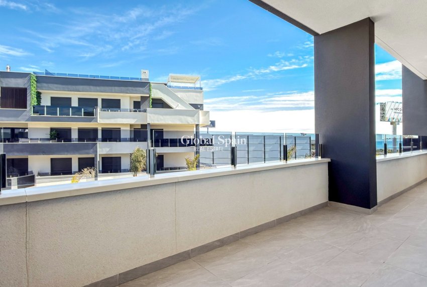 Revente - APPARTEMENT -
ORIHUELA COSTA - Costa Blanca