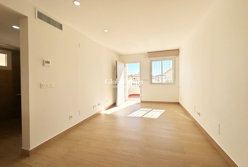 Revente - APPARTEMENT -
ORIHUELA COSTA - Costa Blanca