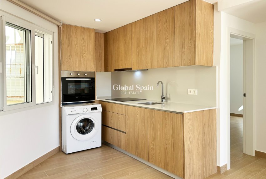 Revente - APPARTEMENT -
ORIHUELA COSTA - Costa Blanca