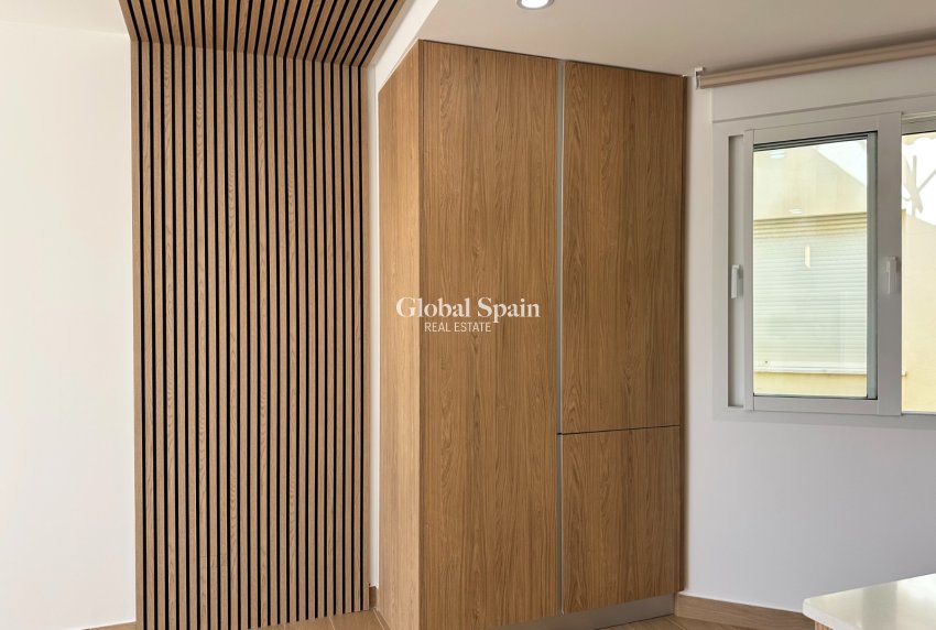 Revente - APPARTEMENT -
ORIHUELA COSTA - Costa Blanca