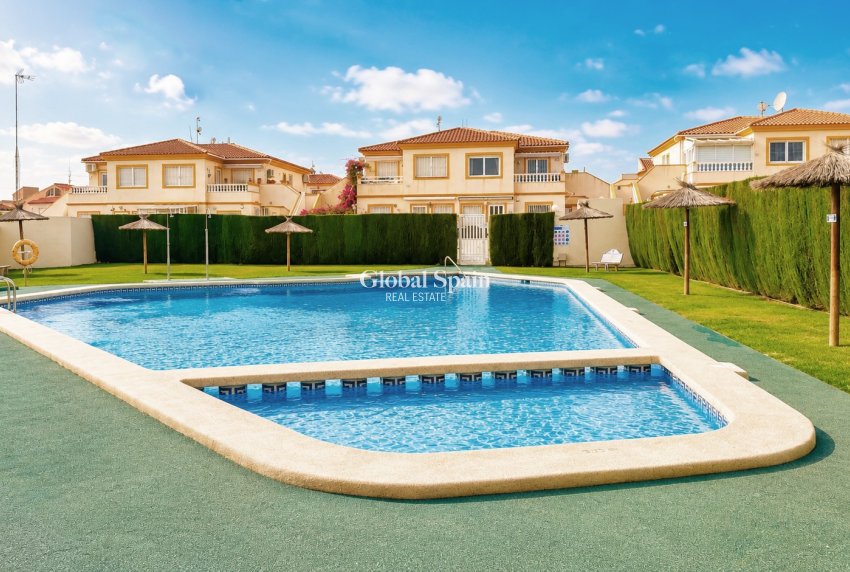 Revente - APPARTEMENT -
ORIHUELA COSTA - Costa Blanca