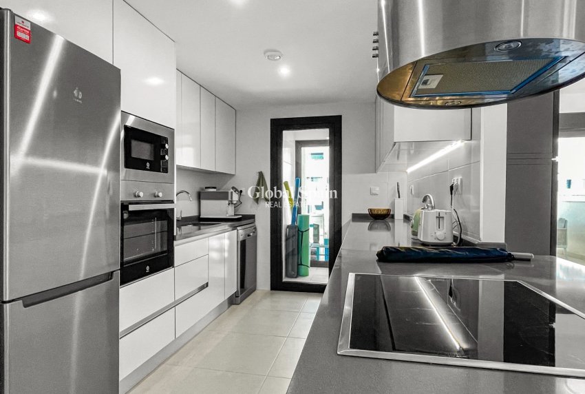 Revente - APPARTEMENT -
ORIHUELA COSTA - Costa Blanca