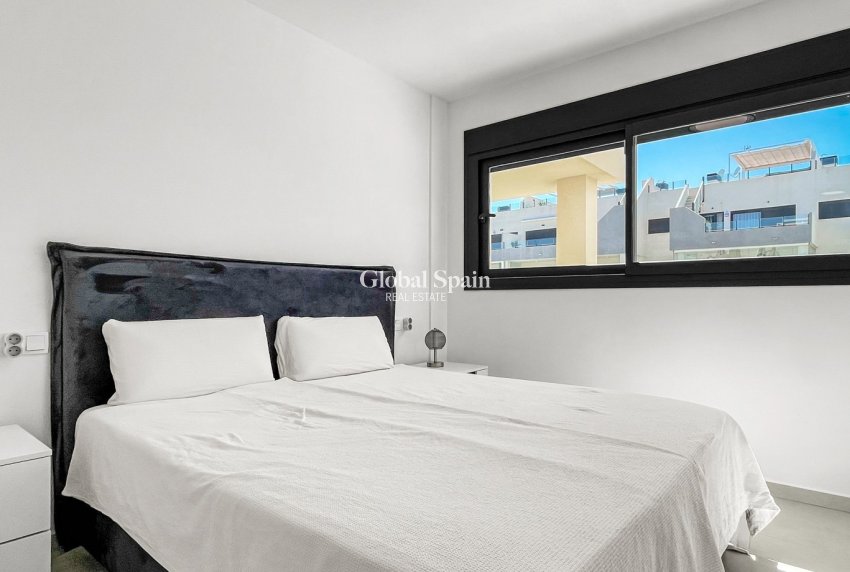 Revente - APPARTEMENT -
ORIHUELA COSTA - Costa Blanca