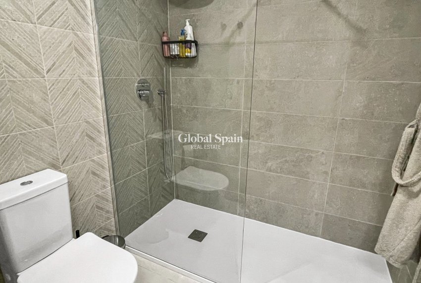 Revente - APPARTEMENT -
ORIHUELA COSTA - Costa Blanca
