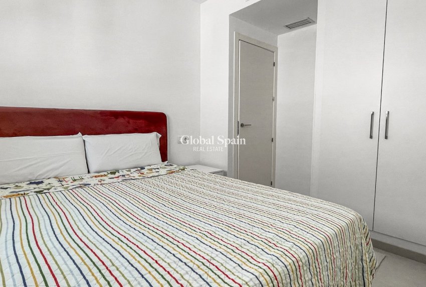 Revente - APPARTEMENT -
ORIHUELA COSTA - Costa Blanca