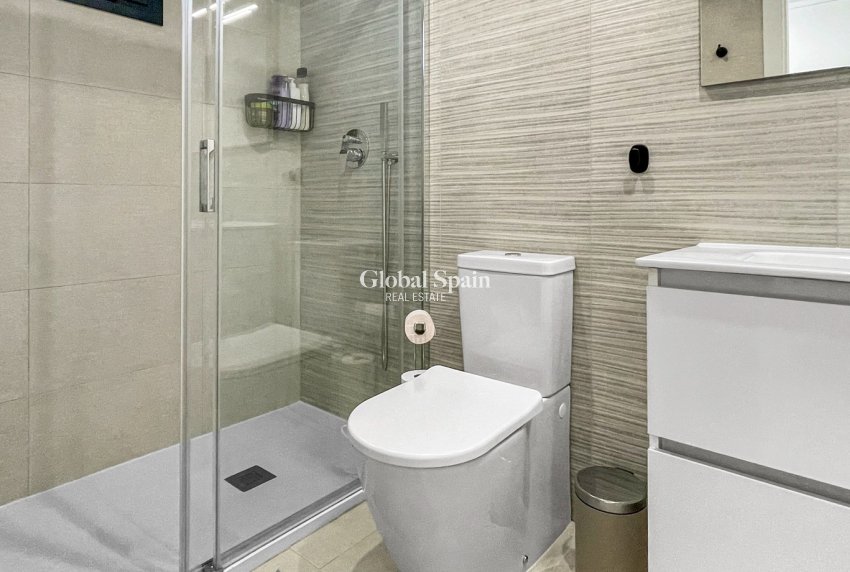 Revente - APPARTEMENT -
ORIHUELA COSTA - Costa Blanca