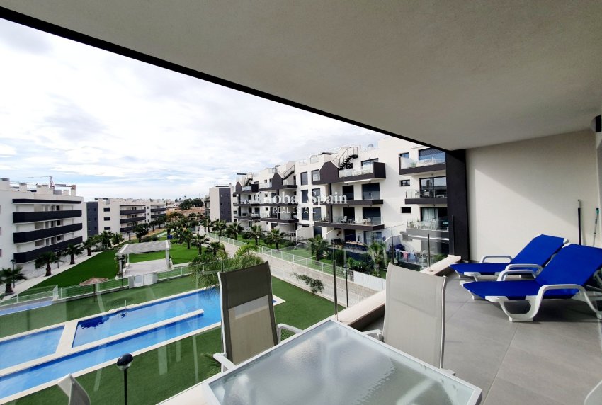 Revente - APPARTEMENT -
ORIHUELA COSTA - Costa Blanca