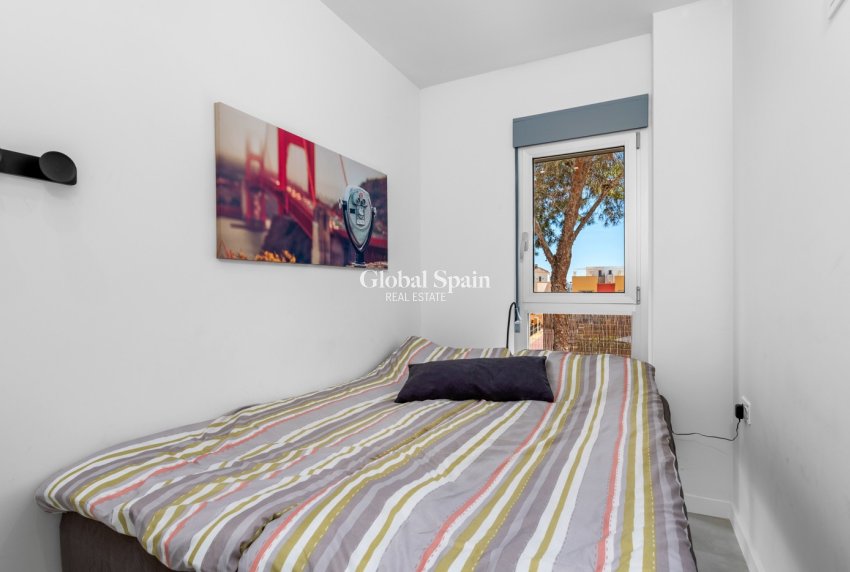 Revente - APPARTEMENT -
ORIHUELA COSTA - Costa Blanca