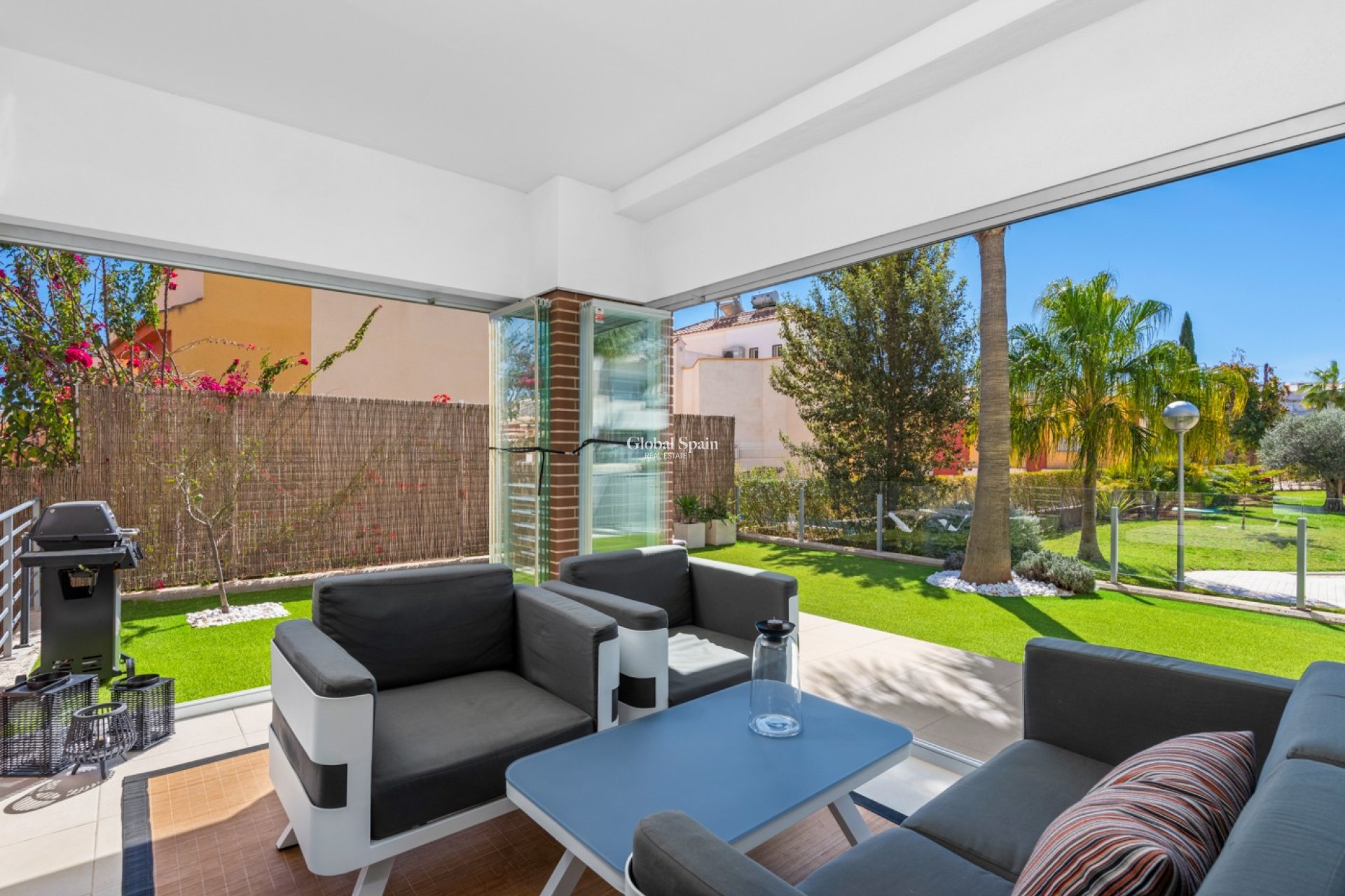 Revente - APPARTEMENT -
ORIHUELA COSTA - Costa Blanca