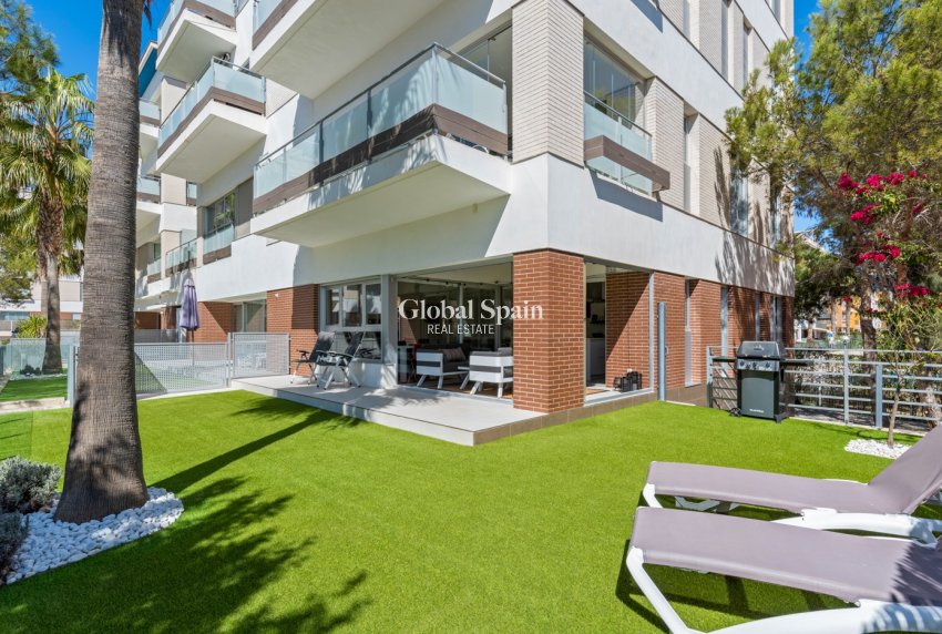 Revente - APPARTEMENT -
ORIHUELA COSTA - Costa Blanca