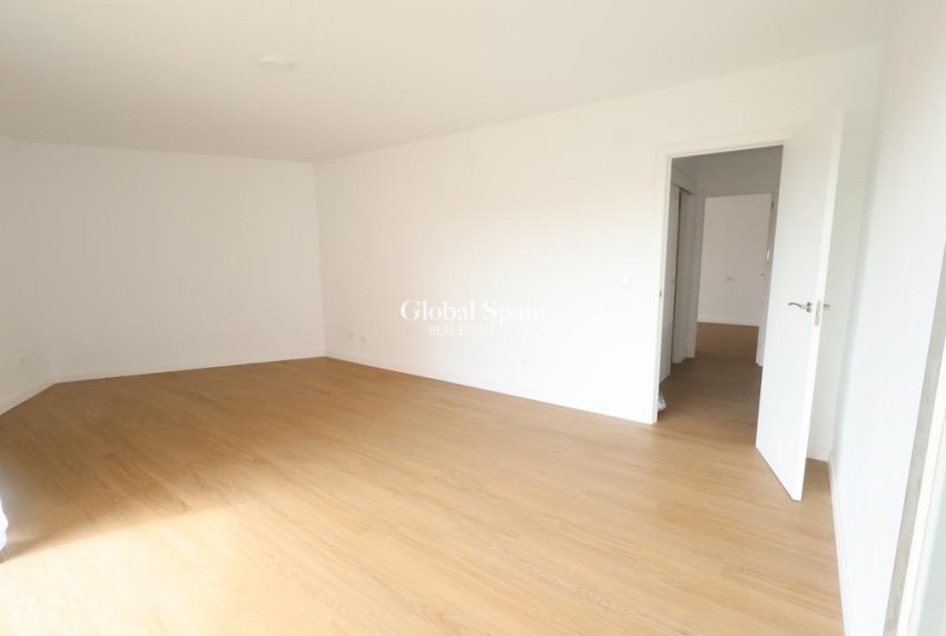 Revente - APPARTEMENT -
ORIHUELA COSTA - Costa Blanca