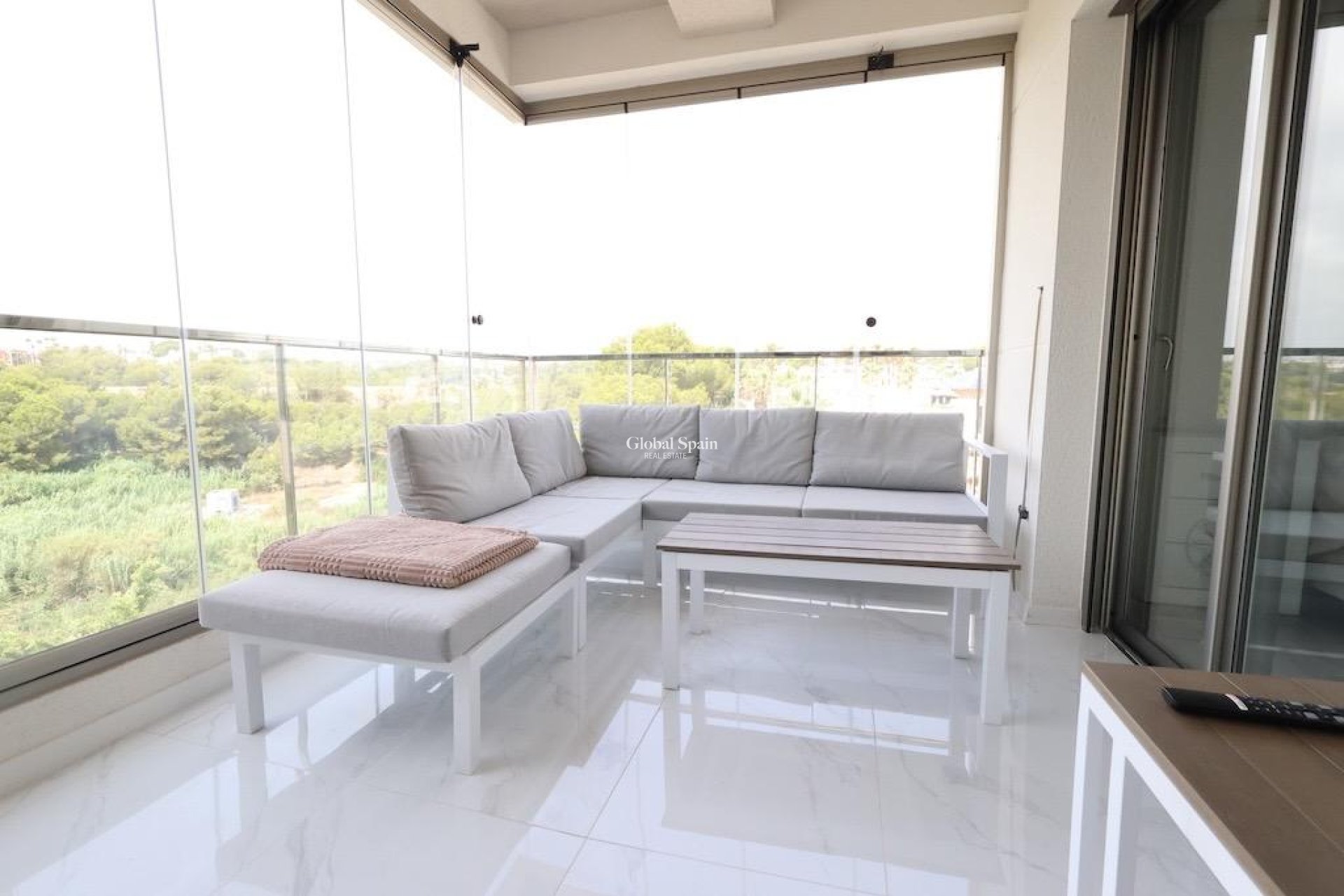 Revente - APPARTEMENT -
ORIHUELA COSTA - Costa Blanca