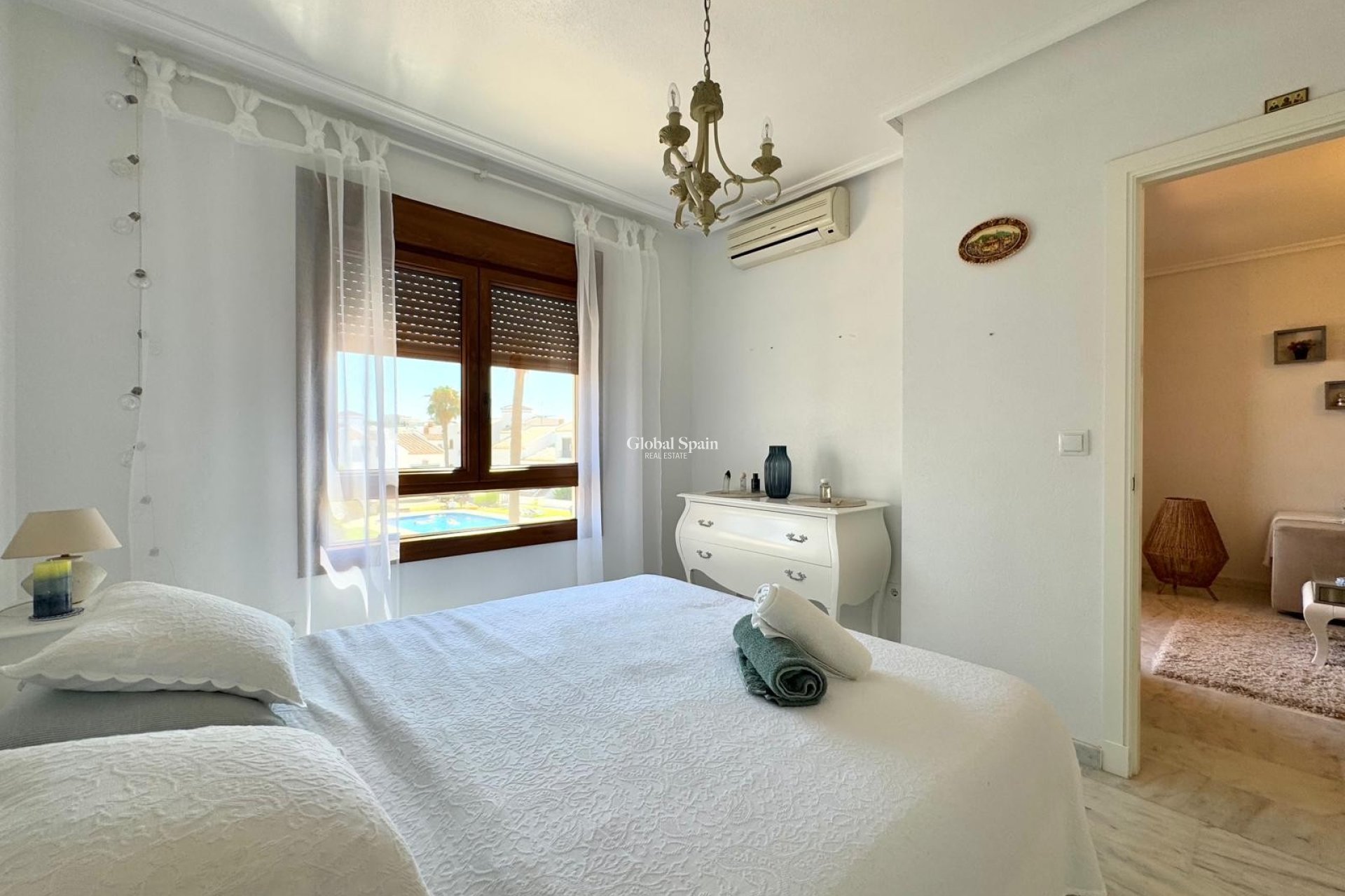 Revente - APPARTEMENT -
ORIHUELA COSTA - Costa Blanca