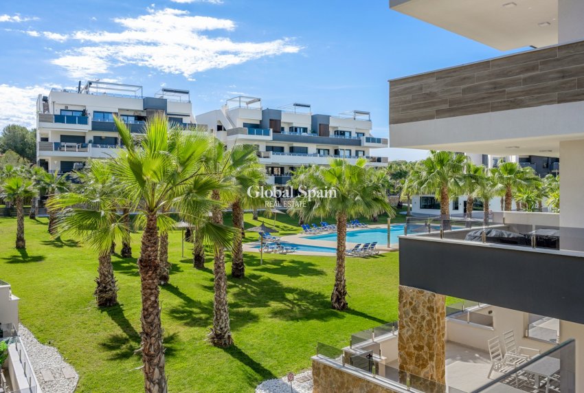 Revente - APPARTEMENT -
ORIHUELA COSTA - Costa Blanca