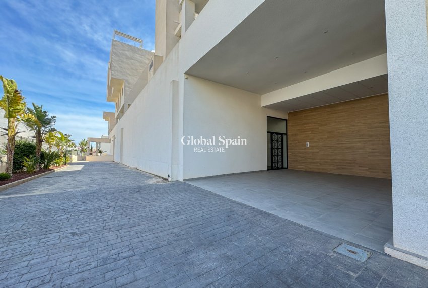 Revente - APPARTEMENT -
ORIHUELA COSTA - Costa Blanca