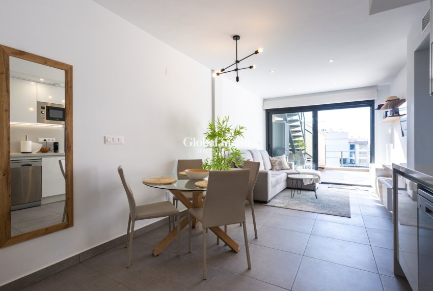 Revente - APPARTEMENT -
ORIHUELA COSTA - Costa Blanca