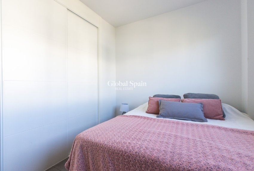 Revente - APPARTEMENT -
ORIHUELA COSTA - Costa Blanca