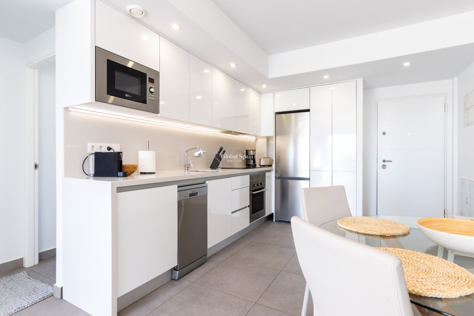 Revente - APPARTEMENT -
ORIHUELA COSTA - Costa Blanca