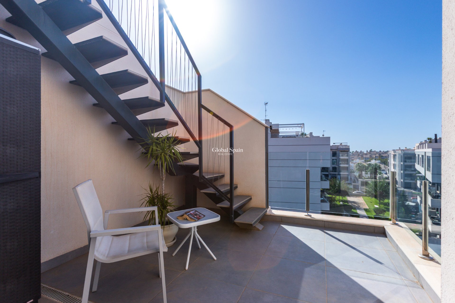 Revente - APPARTEMENT -
ORIHUELA COSTA - Costa Blanca