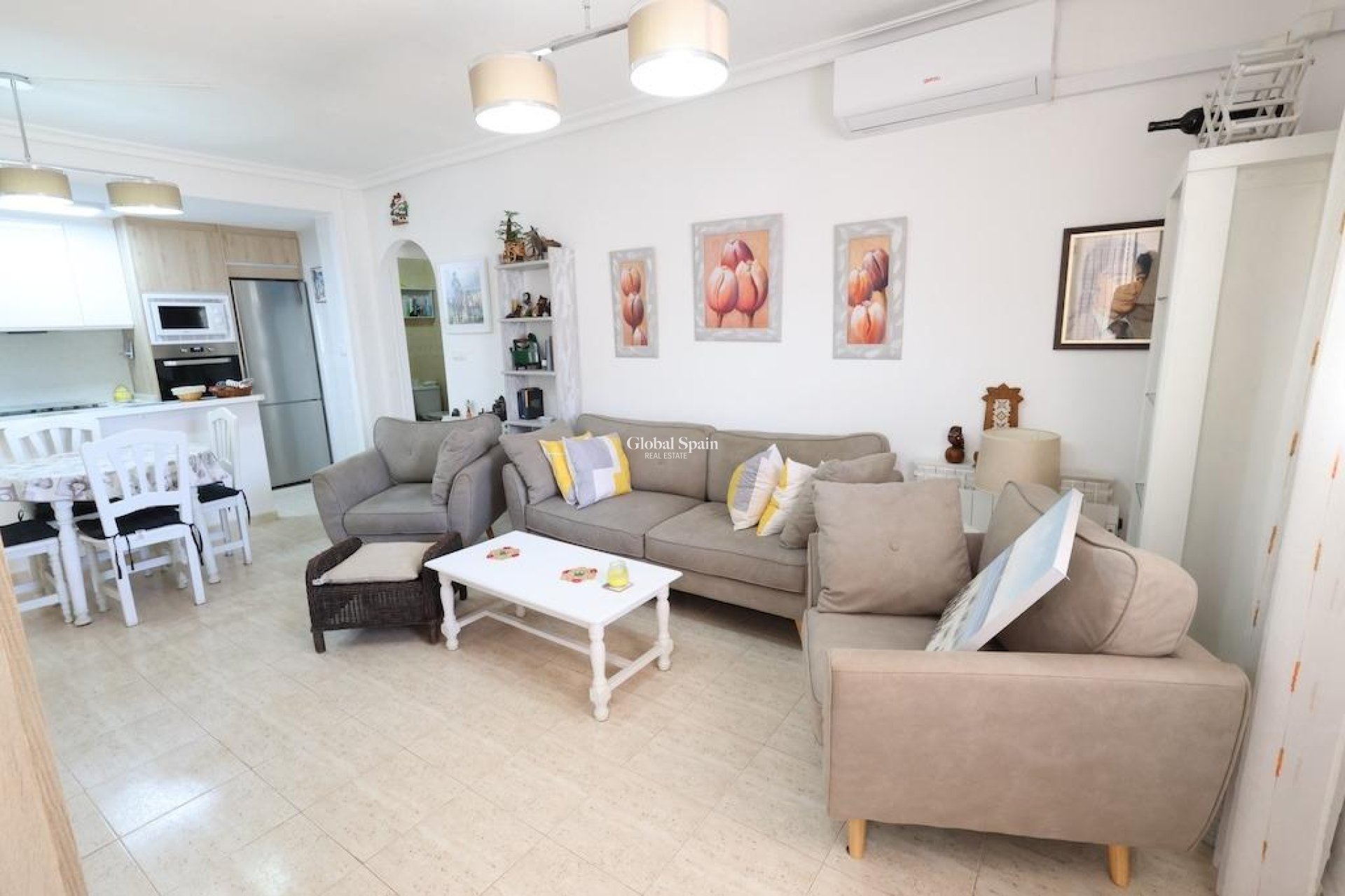 Revente - APPARTEMENT -
ORIHUELA COSTA - Costa Blanca