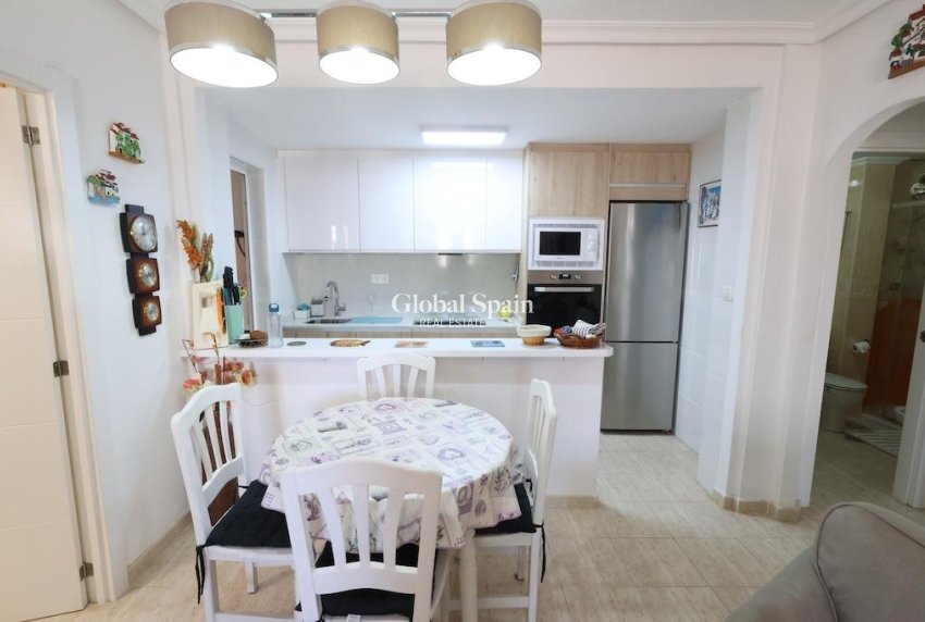 Revente - APPARTEMENT -
ORIHUELA COSTA - Costa Blanca