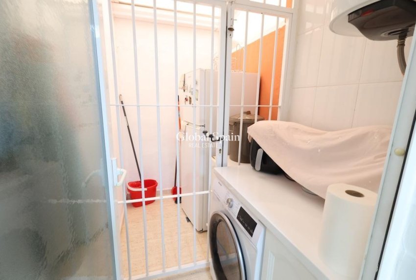 Revente - APPARTEMENT -
ORIHUELA COSTA - Costa Blanca