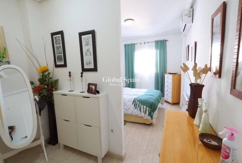 Revente - APPARTEMENT -
ORIHUELA COSTA - Costa Blanca