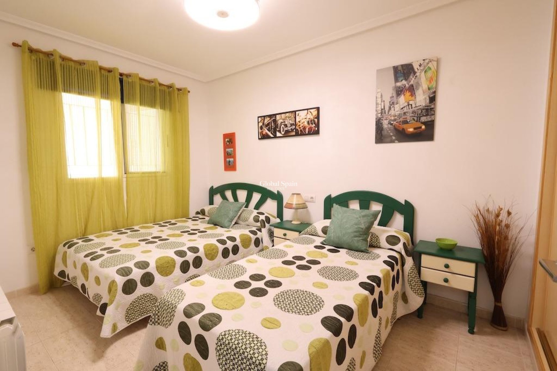 Revente - APPARTEMENT -
ORIHUELA COSTA - Costa Blanca