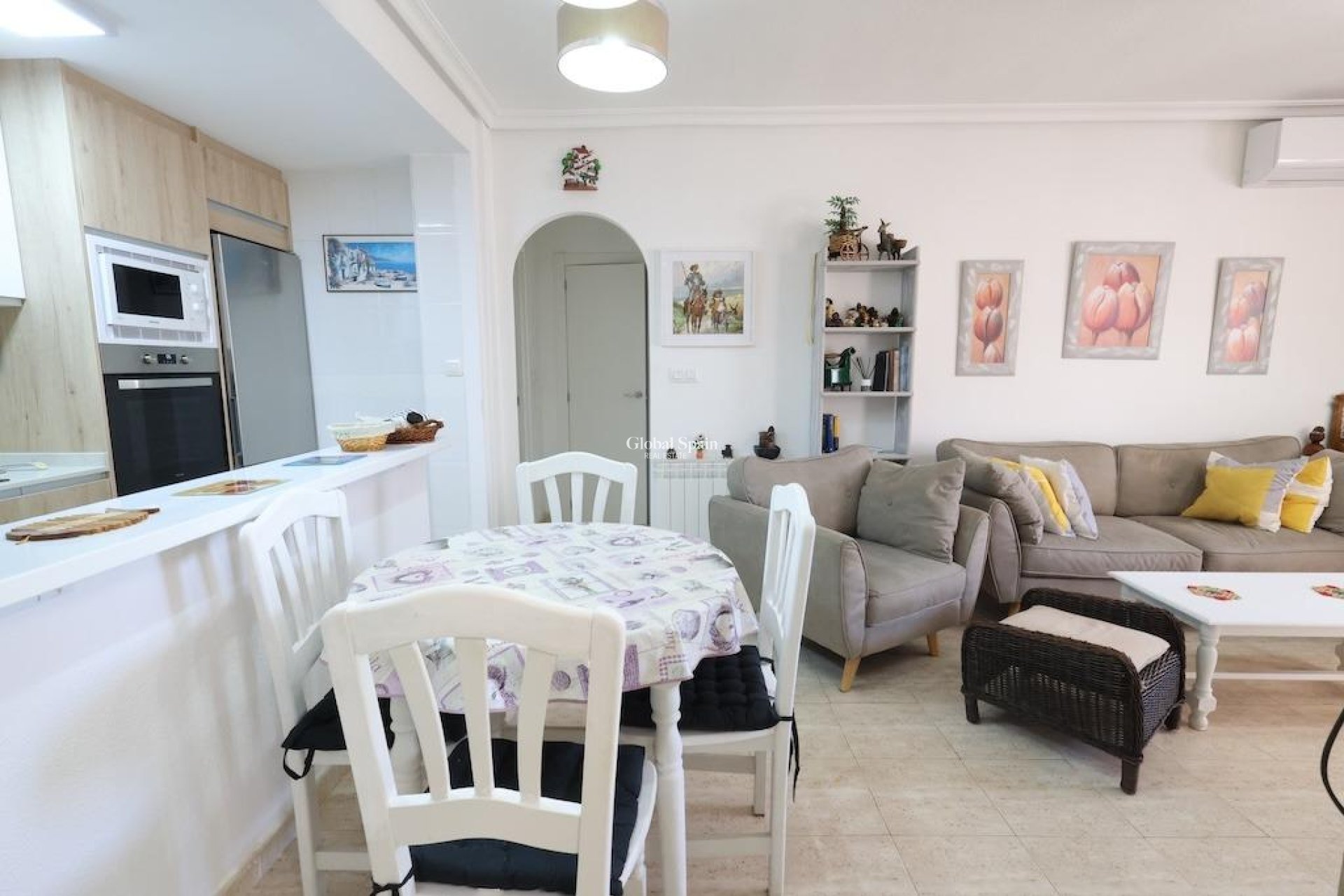 Revente - APPARTEMENT -
ORIHUELA COSTA - Costa Blanca