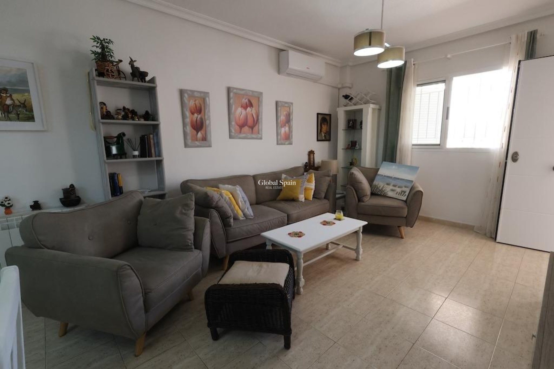 Revente - APPARTEMENT -
ORIHUELA COSTA - Costa Blanca