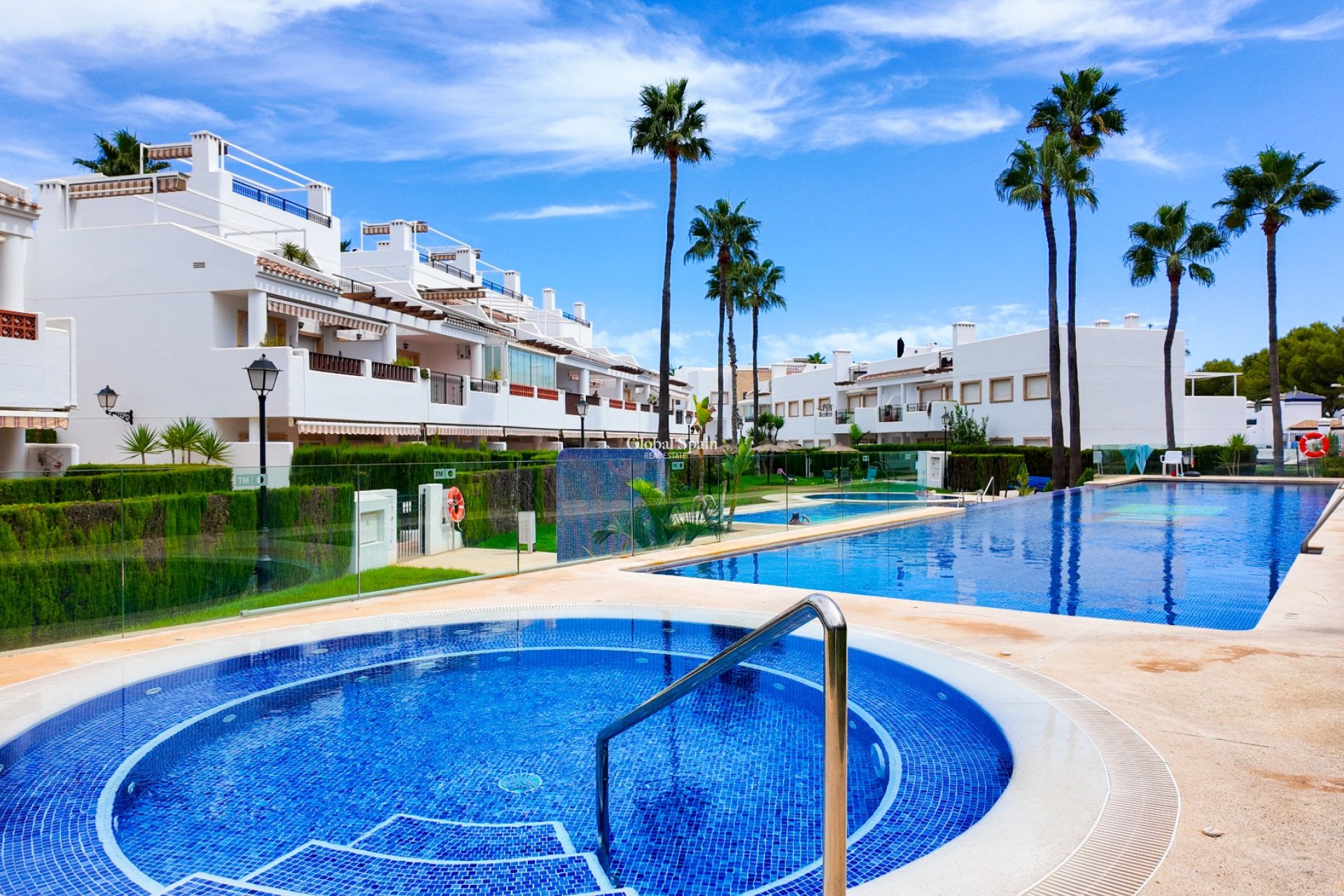 Revente - APPARTEMENT -
ORIHUELA COSTA - Costa Blanca