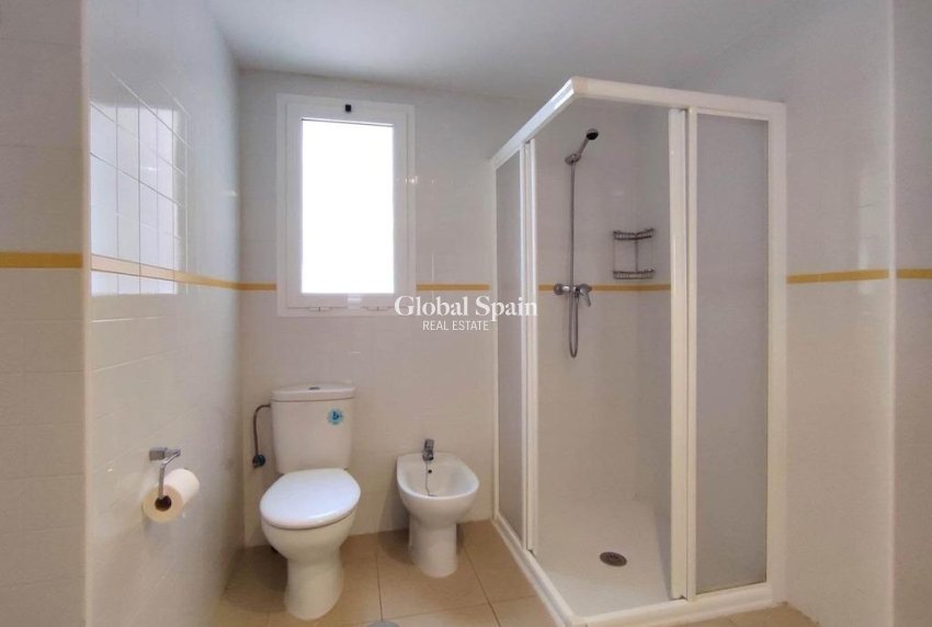 Revente - APPARTEMENT -
ORIHUELA COSTA - Costa Blanca
