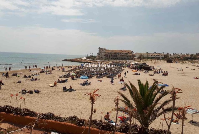 Revente - APPARTEMENT -
ORIHUELA COSTA - Costa Blanca
