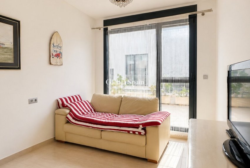 Revente - APPARTEMENT -
ORIHUELA COSTA - Costa Blanca