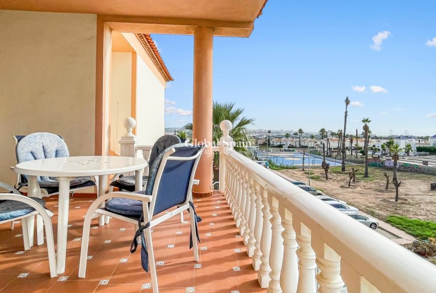 Revente - APPARTEMENT -
ORIHUELA COSTA - Costa Blanca