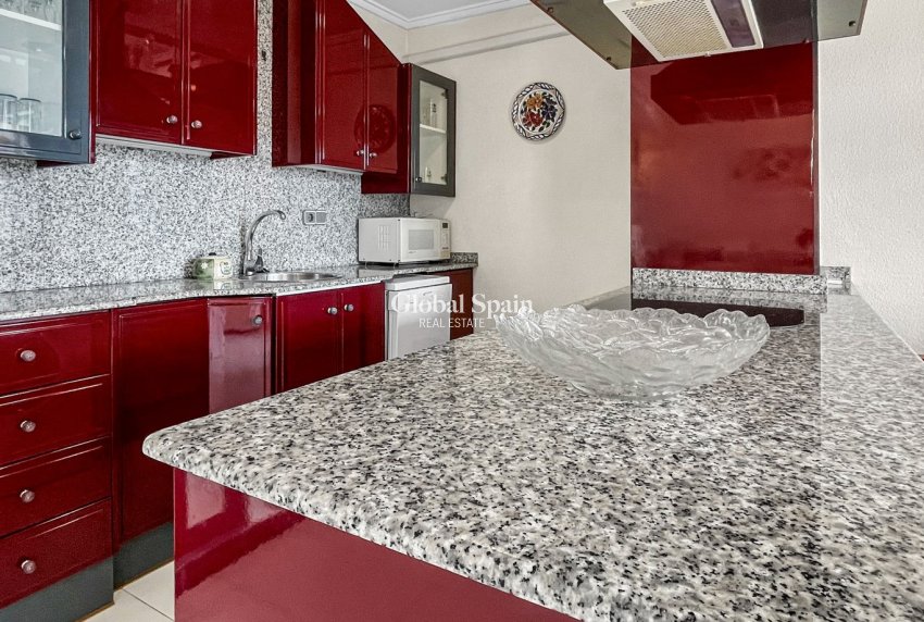 Revente - APPARTEMENT -
ORIHUELA COSTA - Costa Blanca