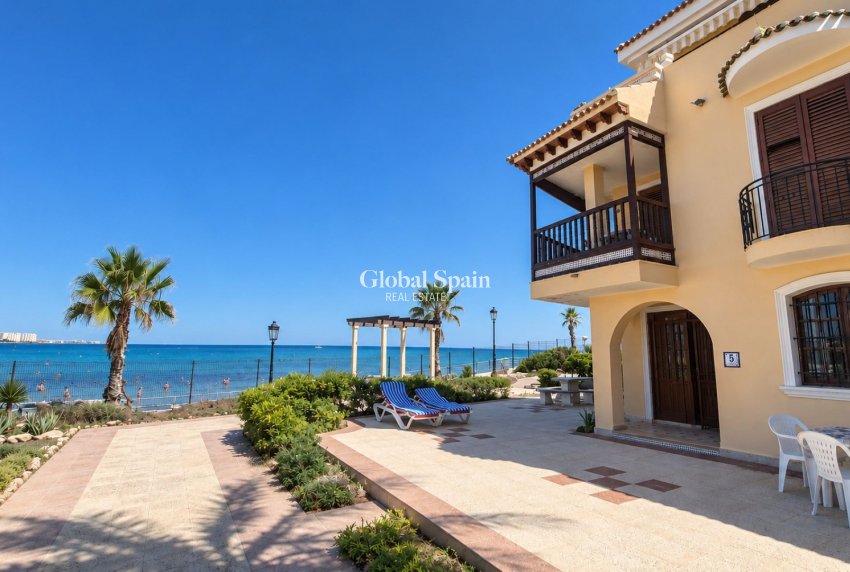 Revente - APPARTEMENT -
ORIHUELA COSTA - Costa Blanca