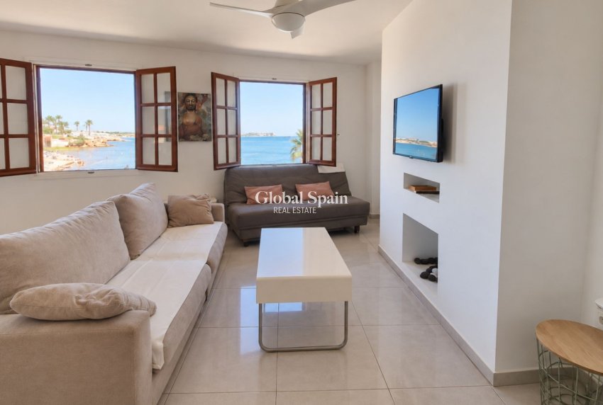 Revente - APPARTEMENT -
ORIHUELA COSTA - Costa Blanca