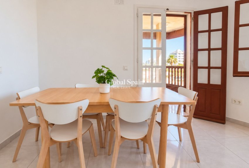 Revente - APPARTEMENT -
ORIHUELA COSTA - Costa Blanca