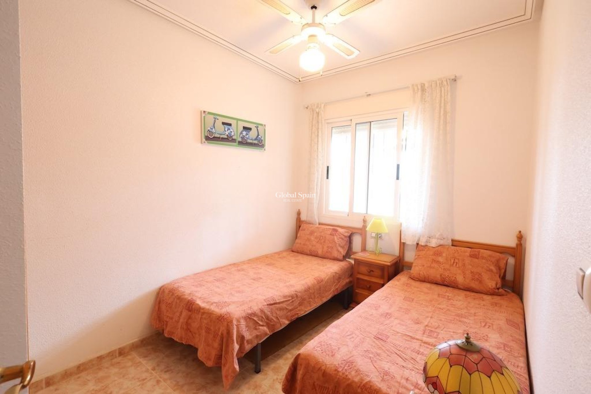 Revente - APPARTEMENT -
ORIHUELA COSTA - Costa Blanca