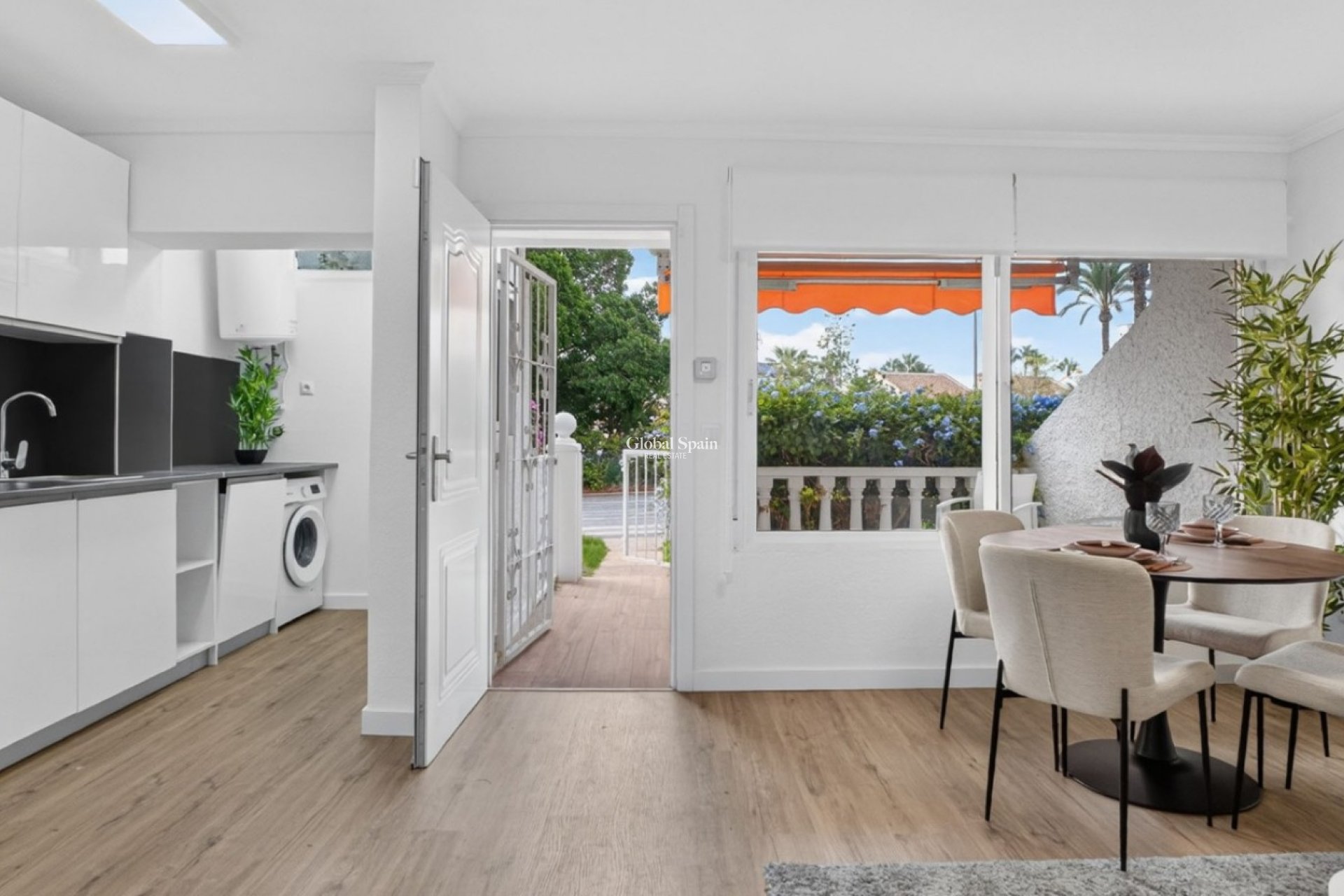Revente - APPARTEMENT -
ORIHUELA COSTA - Costa Blanca