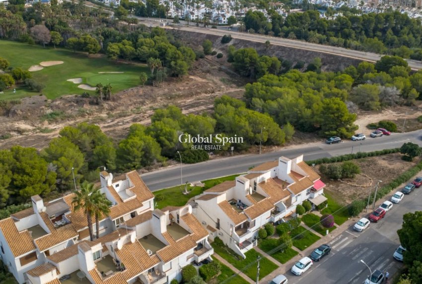 Revente - APPARTEMENT -
ORIHUELA COSTA - Costa Blanca