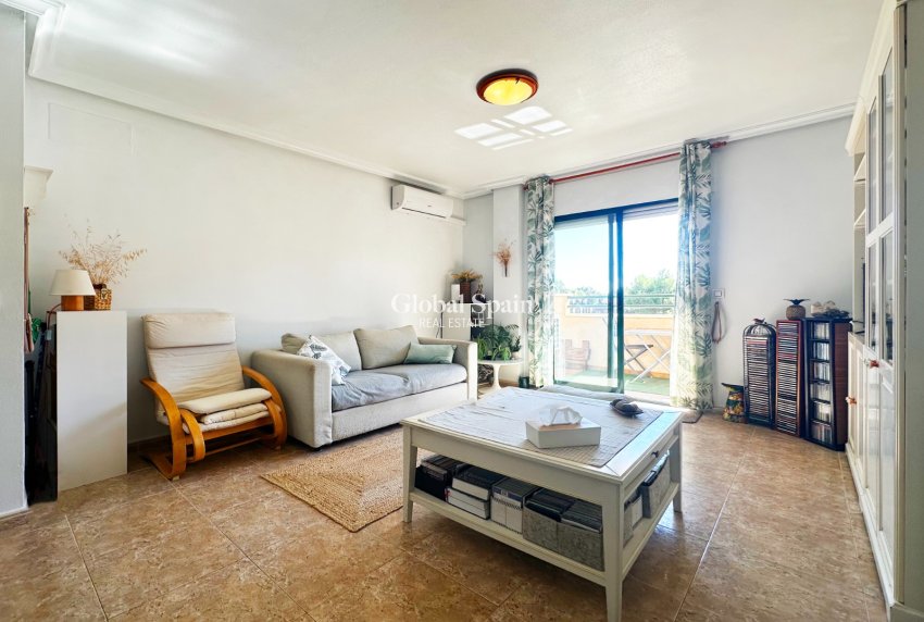 Revente - APPARTEMENT -
ORIHUELA COSTA - Costa Blanca