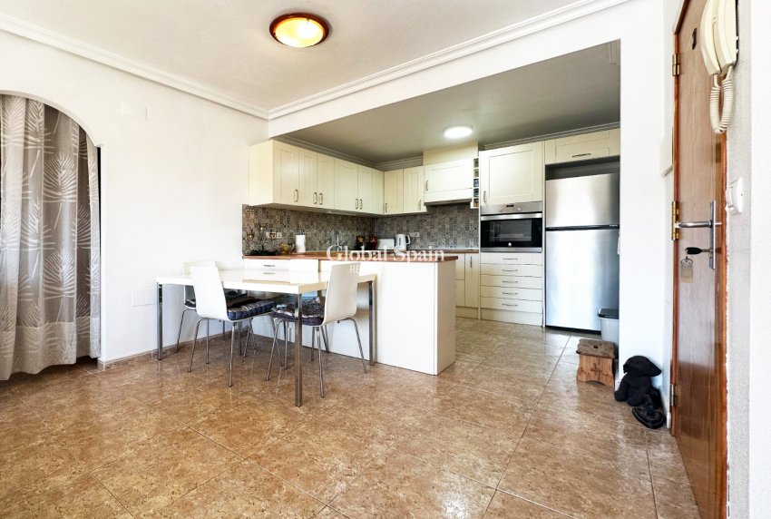 Revente - APPARTEMENT -
ORIHUELA COSTA - Costa Blanca