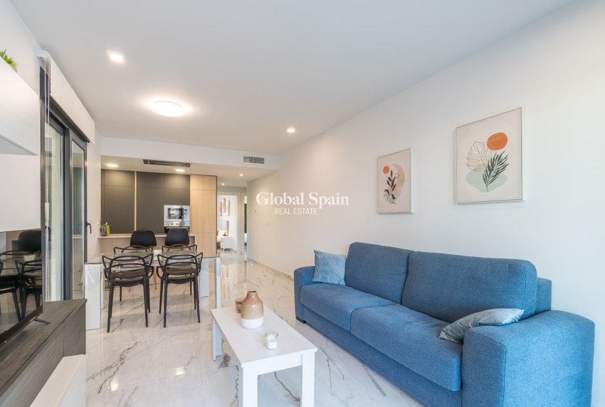 Revente - APPARTEMENT -
ORIHUELA COSTA - Costa Blanca
