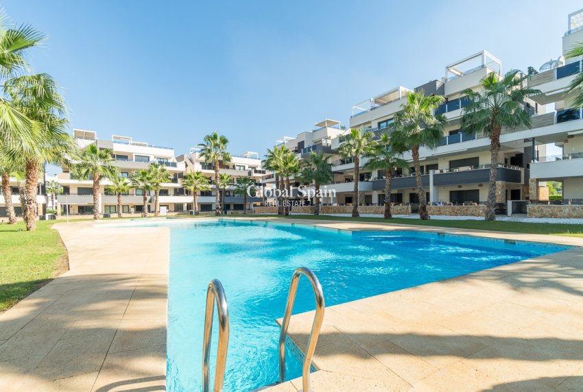 Revente - APPARTEMENT -
ORIHUELA COSTA - Costa Blanca