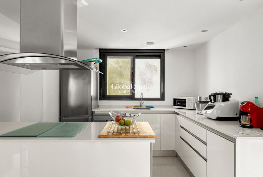 Revente - APPARTEMENT -
ORIHUELA COSTA - Costa Blanca